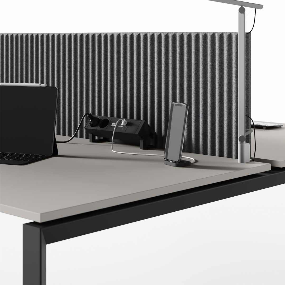 C27 – 5 Scrivania_Operativa_in _Metallo_e_Legno_con_Mobile_di_Servizio